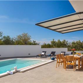 4 Bedroom Villa with Pool near Milna, Brac Island Sleeps 8 
